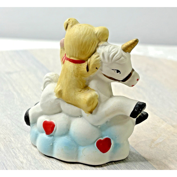Small Unicorn with Bear Figurine GOT - Picture 3 of 5